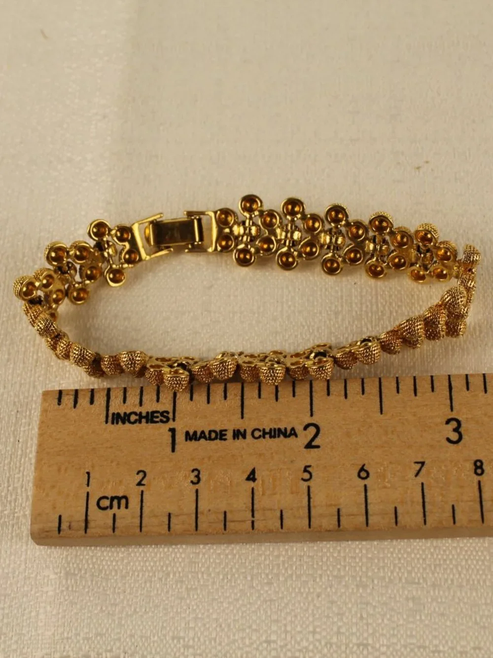 Vintage Gold Tone Textured Berry Cluster Bracelet Popcorn Bead Boho Cocktail